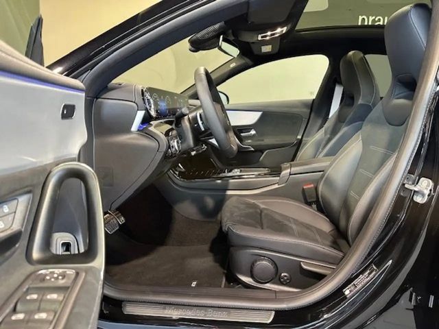 Mercedes-Benz CLA 200 AMG Line Coupé