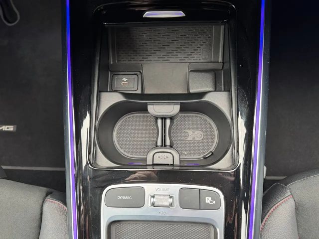 Mercedes-Benz B 200 AMG Line Sedan