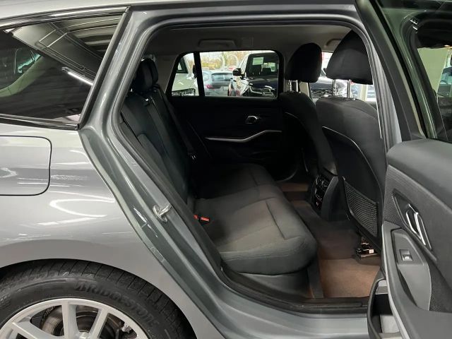 BMW 320 320d Touring xDrive