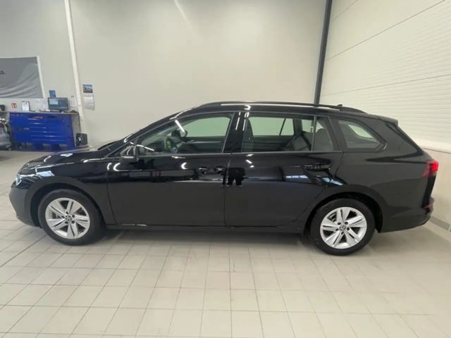 Volkswagen Golf 1.5 eTSI Golf VIII Life Variant