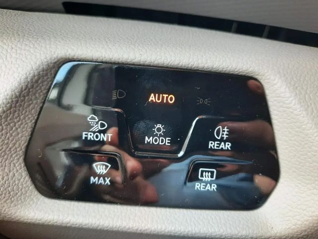 Volkswagen Multivan 2.0 TDI DSG IQ.Drive T7