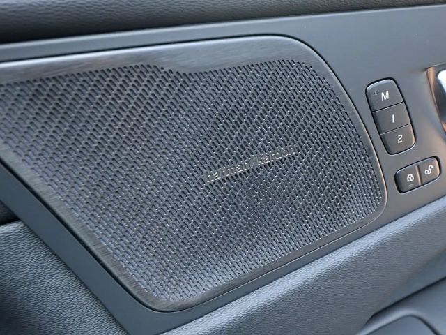 Volvo XC60 AWD Dark Geartronic Plus