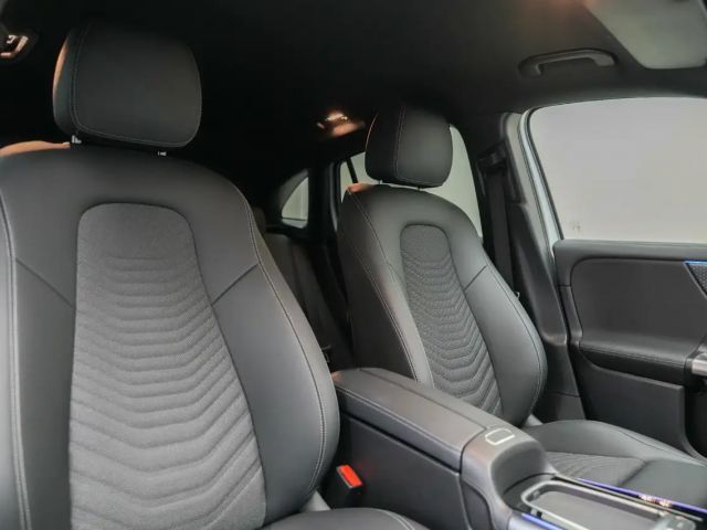 Mercedes-Benz GLA 180 GLA 180 d