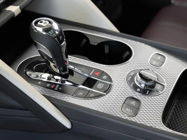 Bentley Bentayga EWB Mulliner von BENTLEY FRANKFURT