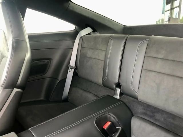 Porsche 911 4 Carrera Coupé GTS S