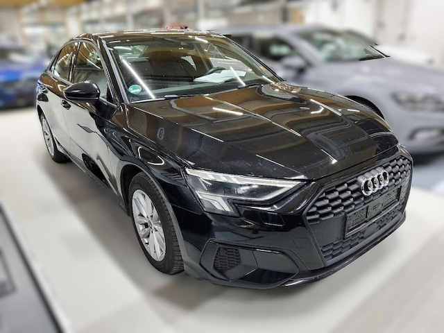 Audi A3 30 TDI S-Tronic Sedan