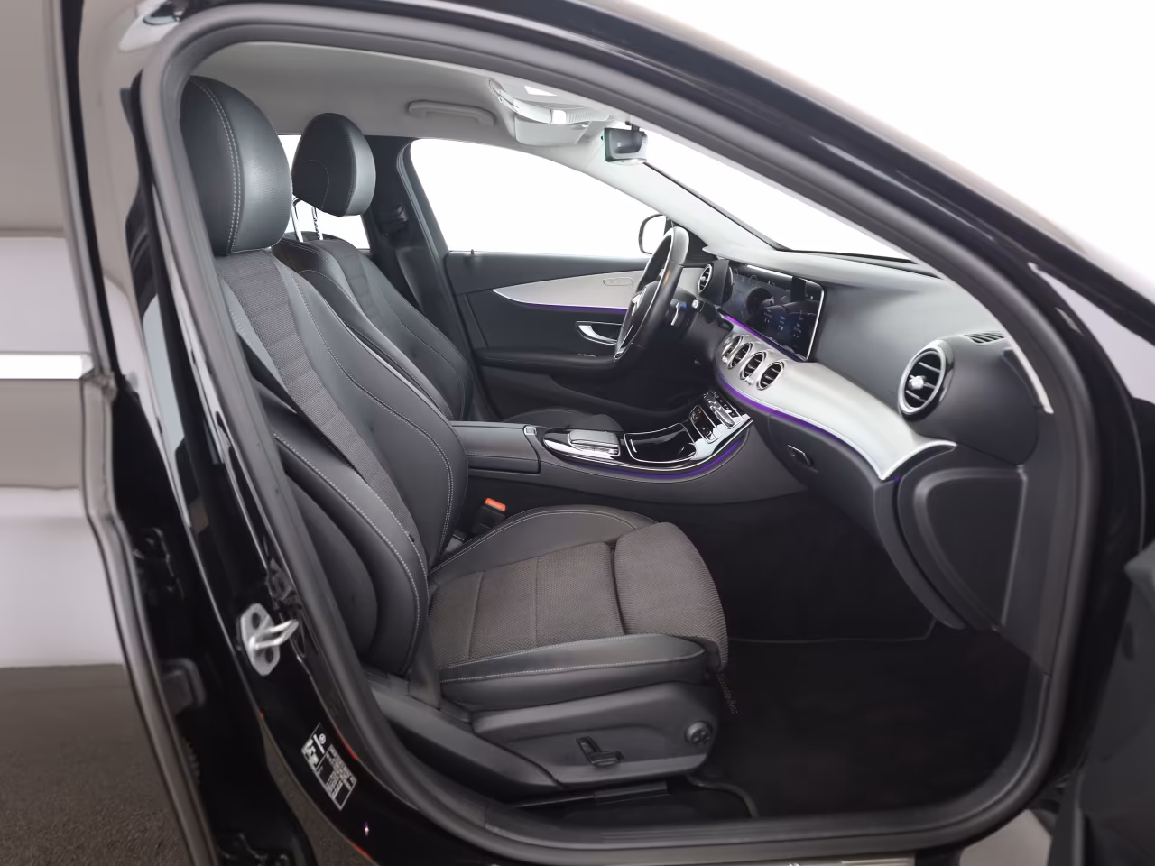 Mercedes-Benz E 220 AVANTGARDE E 220 d Estate