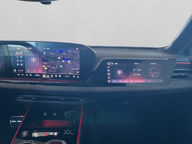 Audi A6 Avant Quattro S-Tronic