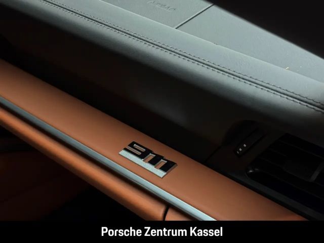 Porsche 992 4 Coupé Targa