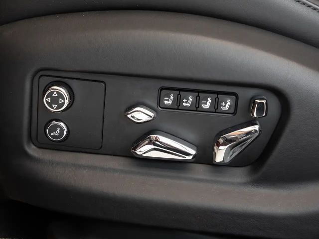 Bentley Flying Spur Hybrid