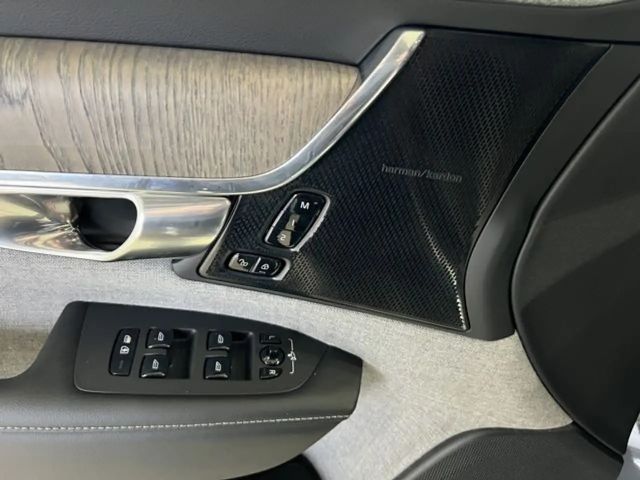 Volvo V90 AWD Dark Plus Recharge T6
