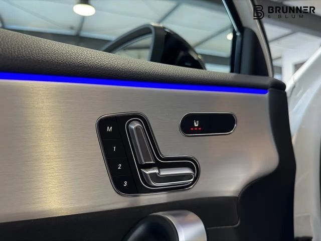 Mercedes-Benz A 220 4MATIC AMG Line