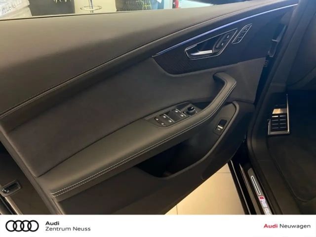 Audi RS Q8 Performance Quattro