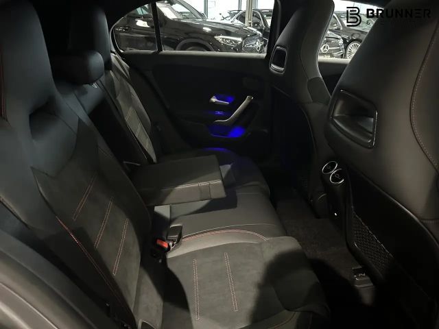 Mercedes-Benz A 250 4MATIC AMG Line