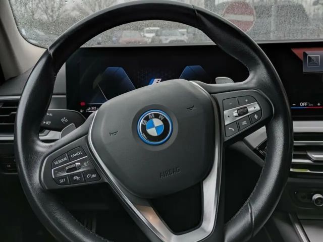 BMW 330 330e Touring