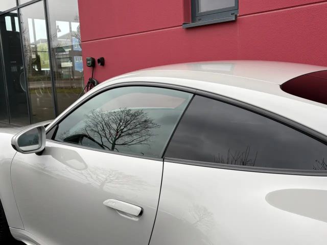 Porsche 911 992 Carrera Coupé