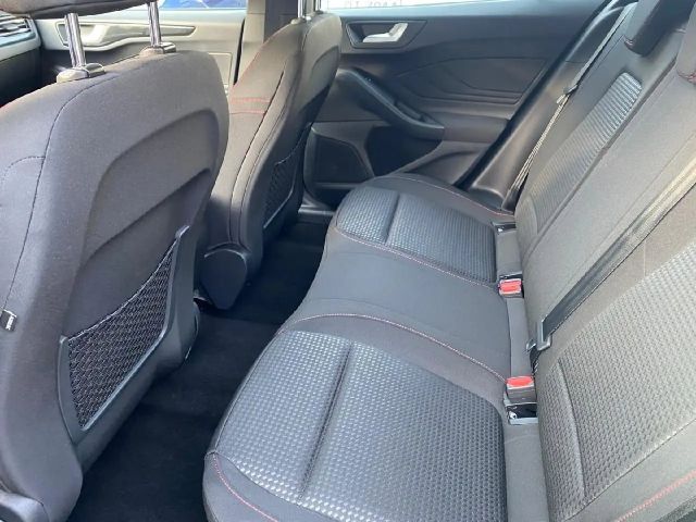 Ford Focus ST Line Wagon