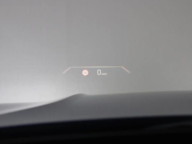 BMW 320 320i M-Sport Sedan