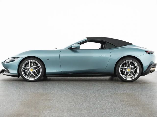 Ferrari Roma Spider