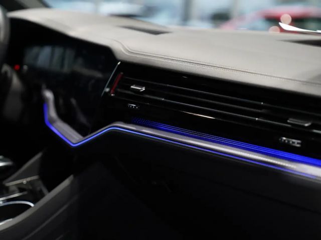 Volkswagen Touareg R-Line Style