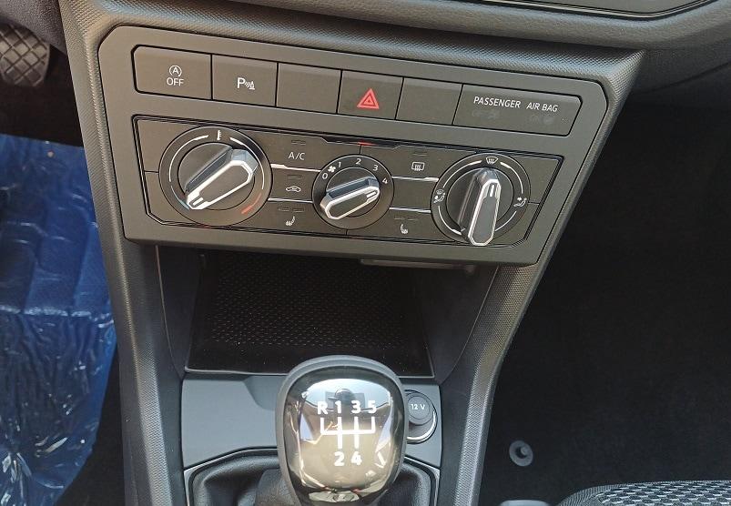 Volkswagen T-Cross Basis-Modell ANSCHLUSSGAR.,LED,APP-CONNE