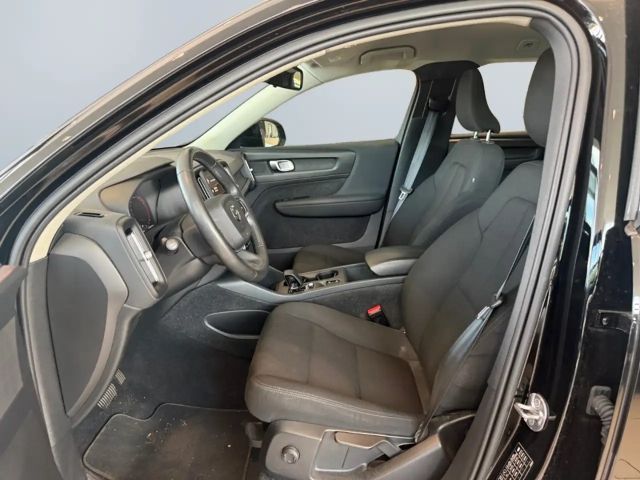 Volvo XC40 Core Momentum
