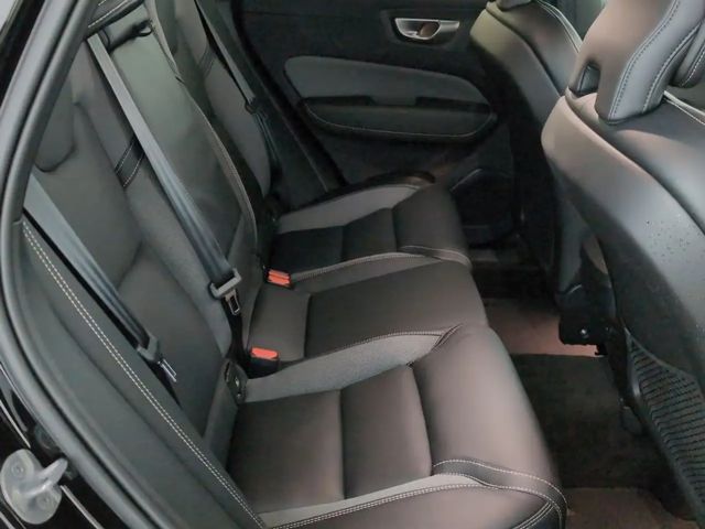 Volvo XC60 Dark Plus