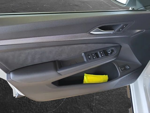 Volkswagen Golf 1.5 eTSI DSG R-Line Variant