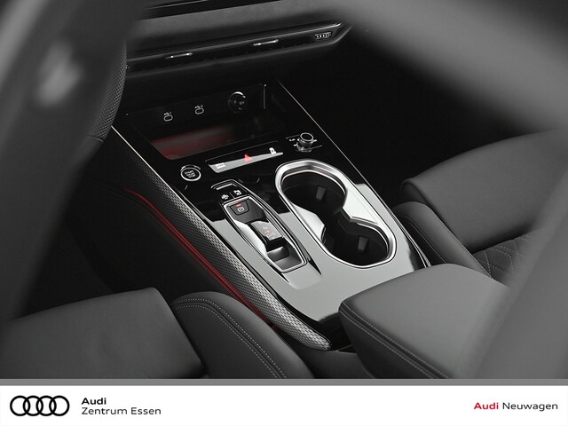 Audi A6 Avant Quattro S-Tronic