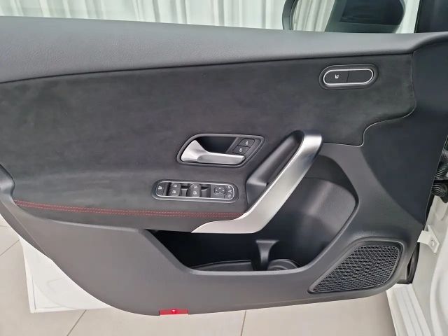 Mercedes-Benz A 180 AMG Line Hatchback