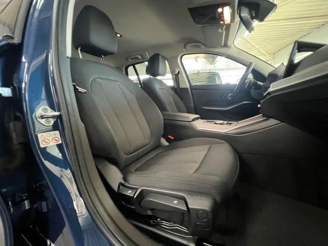 BMW 320 320d Touring xDrive