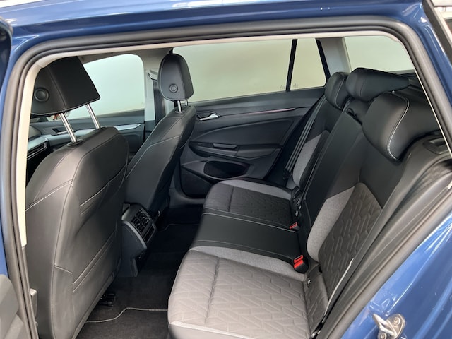 Volkswagen Golf 2.0 TDI DSG IQ.Drive Variant