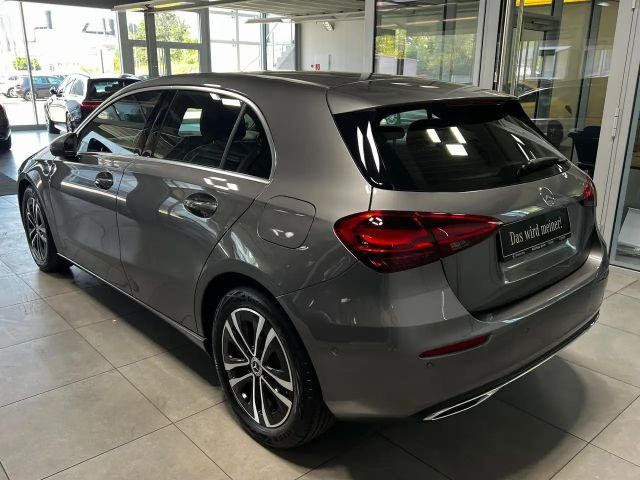 Mercedes-Benz A 180 Progressive
