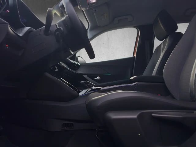 Peugeot E-2008 Allure Pack