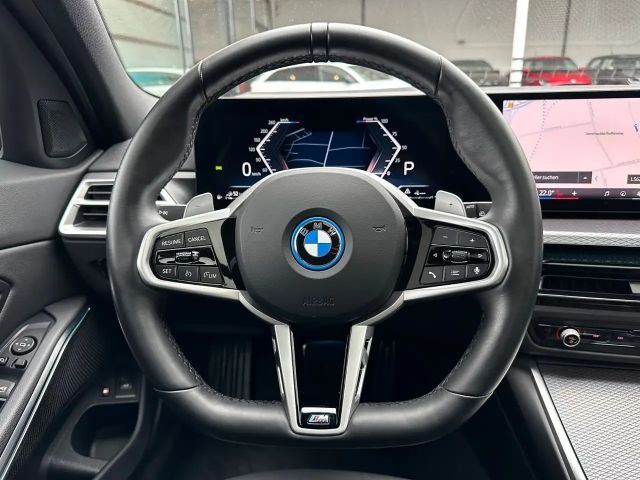 BMW 330 330e M-Sport Touring