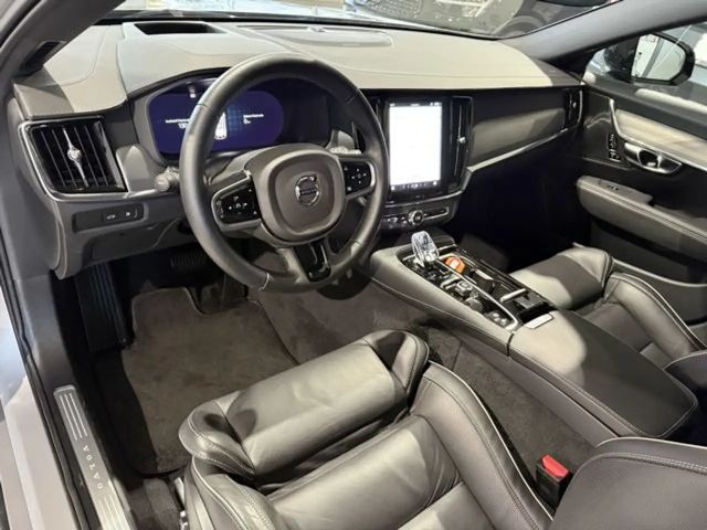 Volvo V90 AWD Dark Recharge T8 Ultra