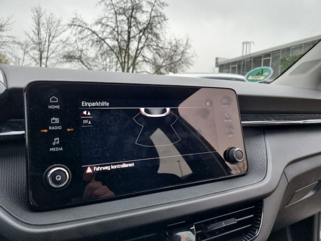 Skoda Fabia Fabia Essence 1.0 MPI LED PDC Front Assist