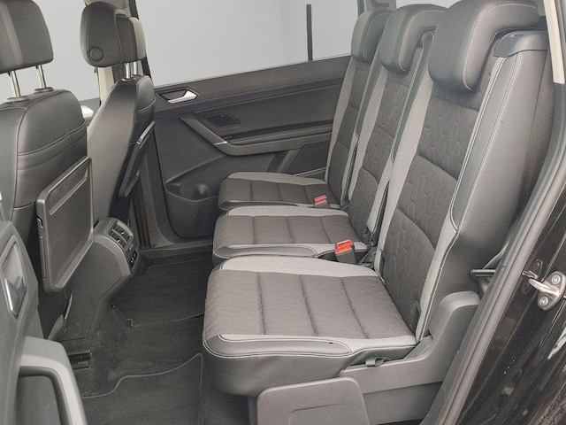 Volkswagen Touran 1.5 TSI DSG