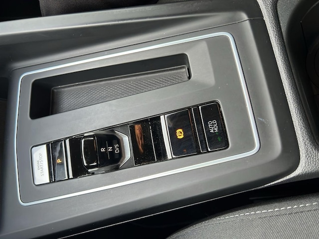 Volkswagen Golf 2.0 TDI DSG Life Variant