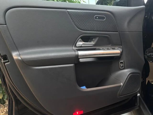 Mercedes-Benz GLA 200 Progressive