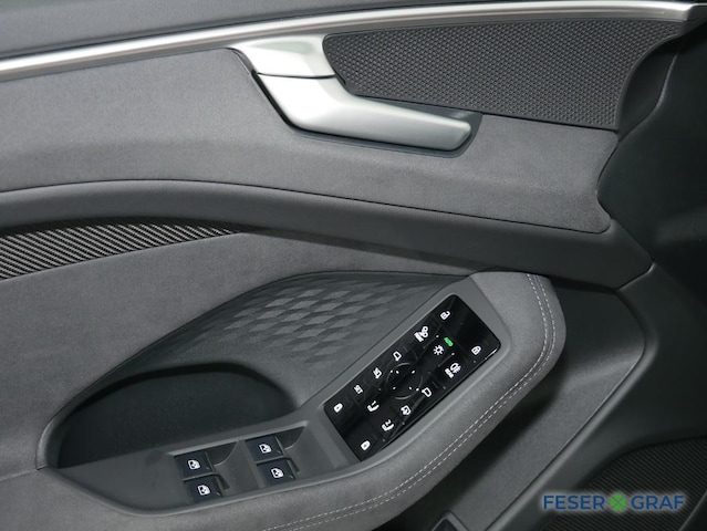 Audi A6 Avant Quattro S-Tronic