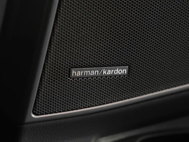 BMW 330 330i M-Sport Sedan xDrive