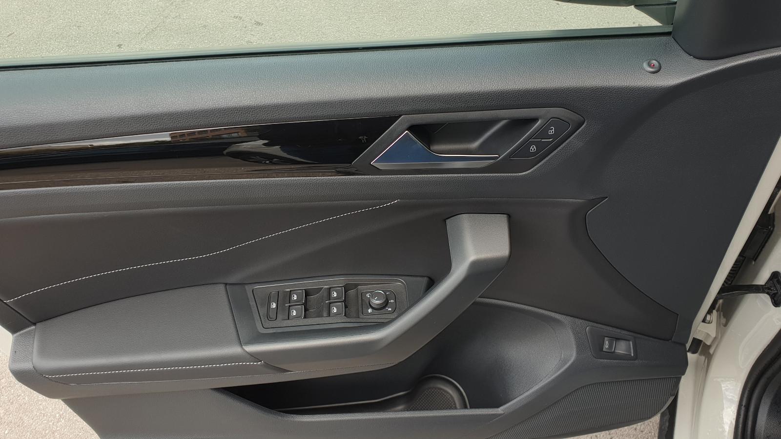 Volkswagen T-Roc 1.5 TSI DSG R-Line