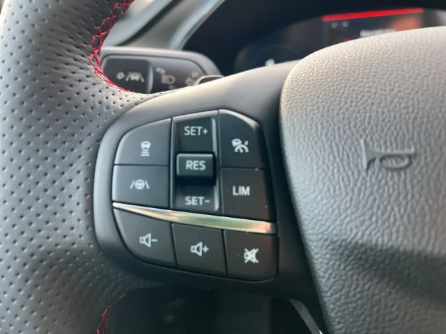 Ford Focus ST Line Wagon