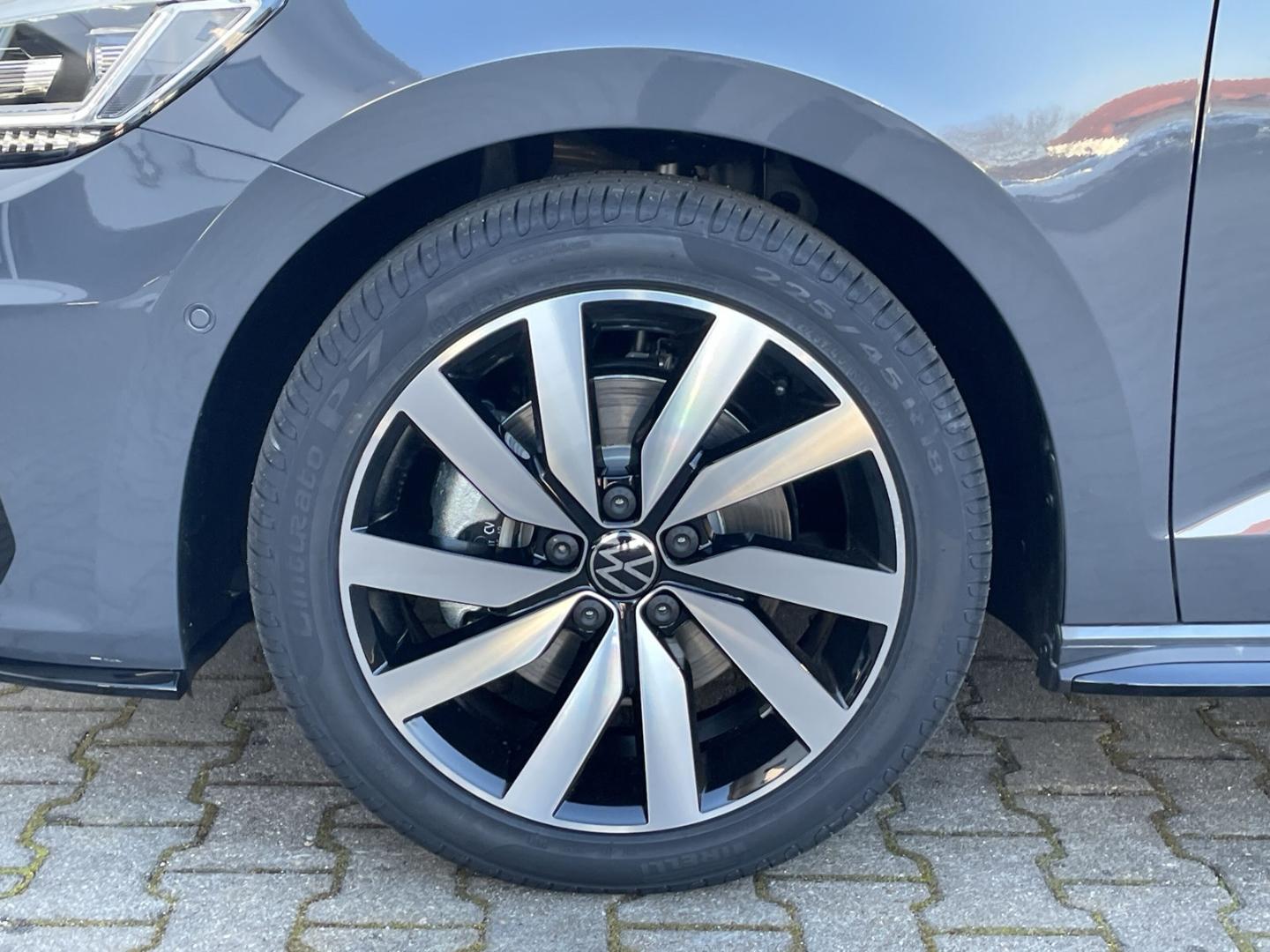 Volkswagen Touran DSG R-Line