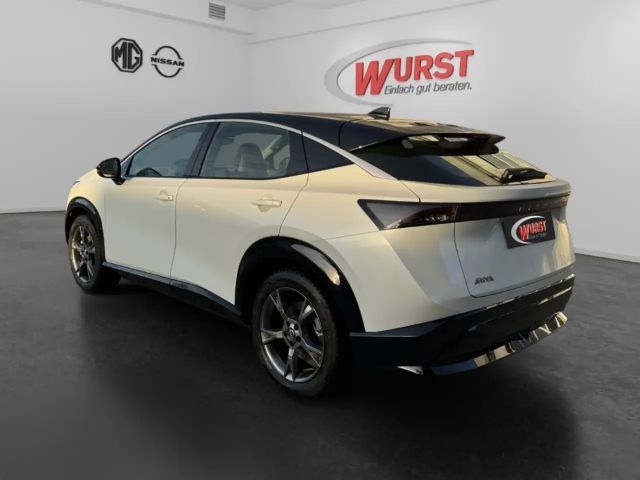 Nissan Ariya 63 kWh 22kW CCS Wärmepumpe Alcantara Kamera SHZ Na