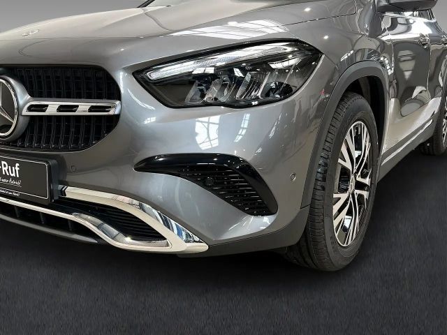 Mercedes-Benz GLA 200 Progressive