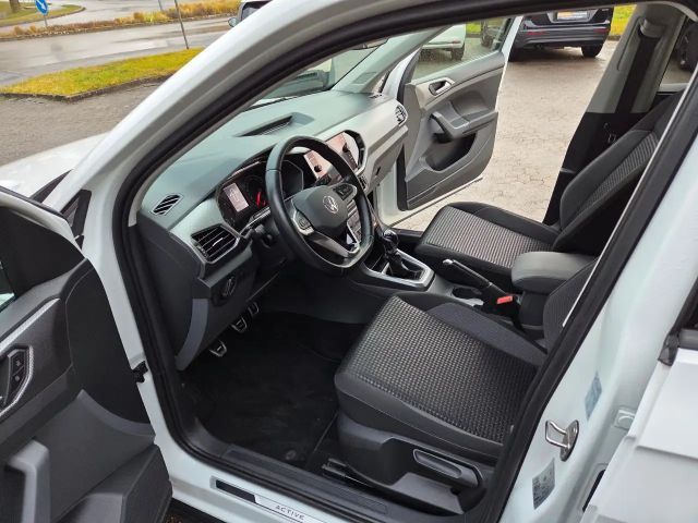 Volkswagen T-Cross Active