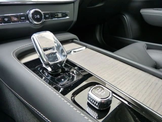 Volvo V90 Cross Country AWD Plus