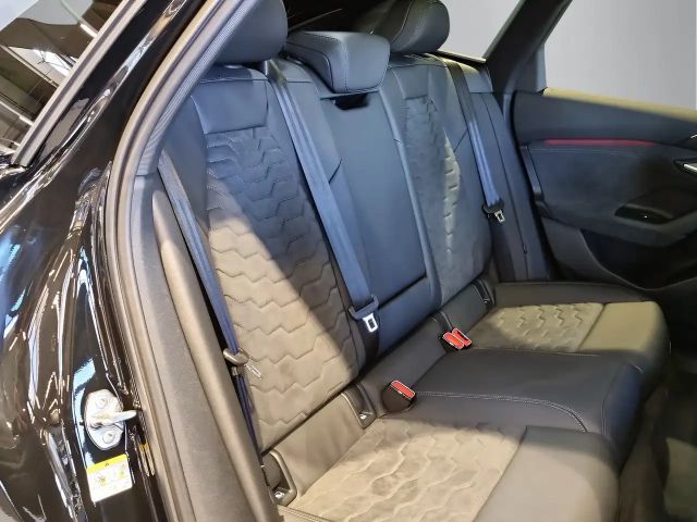 Audi A6 e-tron Quattro